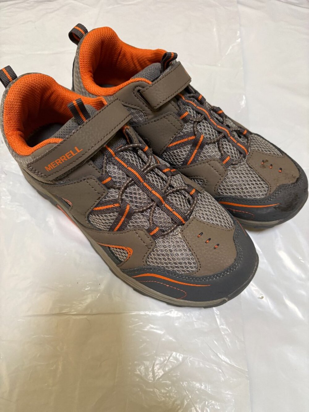 Merrell Kids Boys Unisex Trail Chaser Sneaker Sz 7 Orange and Khaki